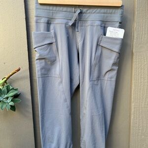 Ivivva moving it crop girls size 10 grey